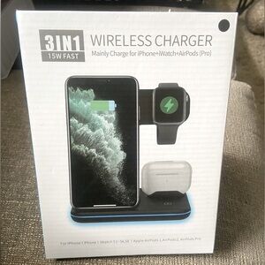 BNIB - Brand new in box 3 in 1 fast charger 15W wireless charger